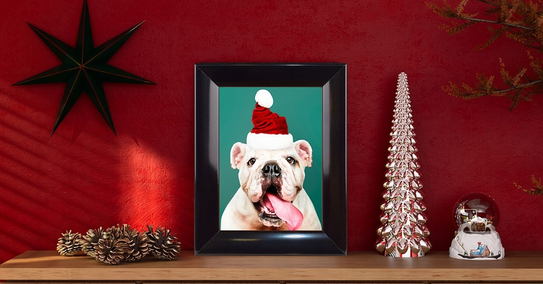 Idee natalizie con le cornici moderne: luci, ricordi e design contemporaneo